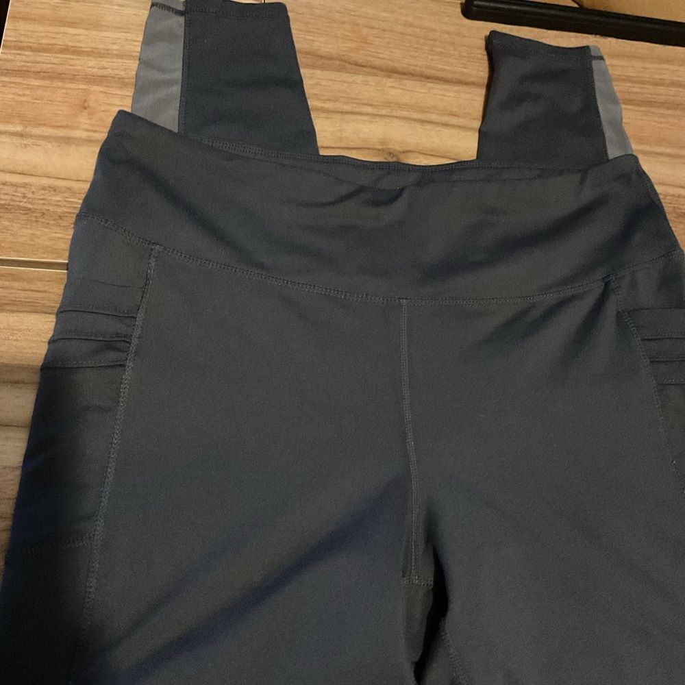 Yoga pants - Picture 6 of 10